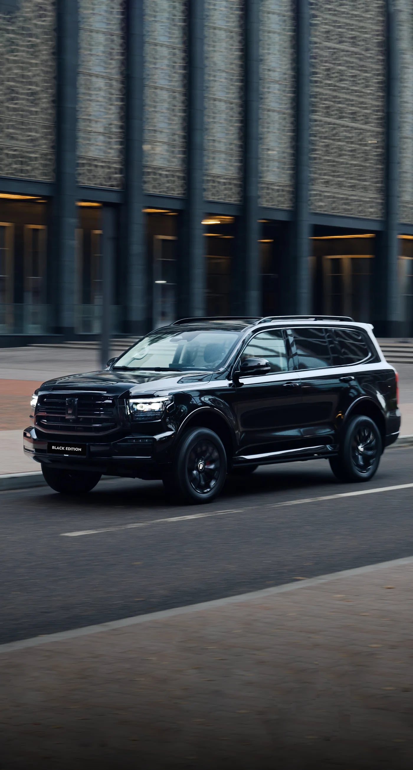 TANK 500 Black Edition